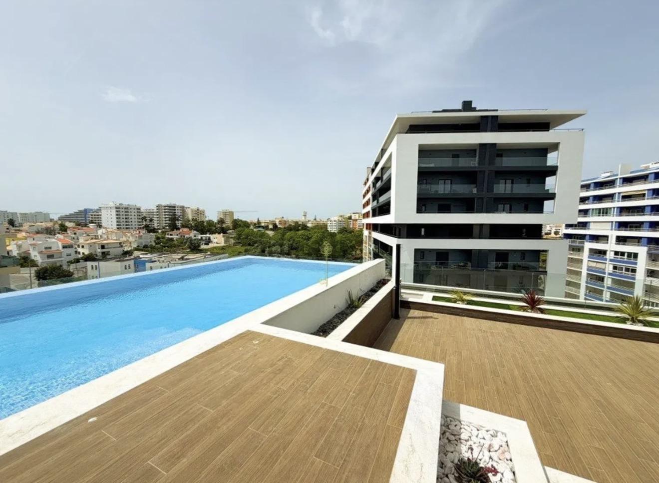 Apartamento T1 — Quinta do Amparo